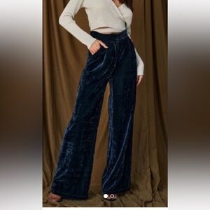 12th Tribe Women’s Deep Dark Blue Velvet Wide Leg Pant size Large